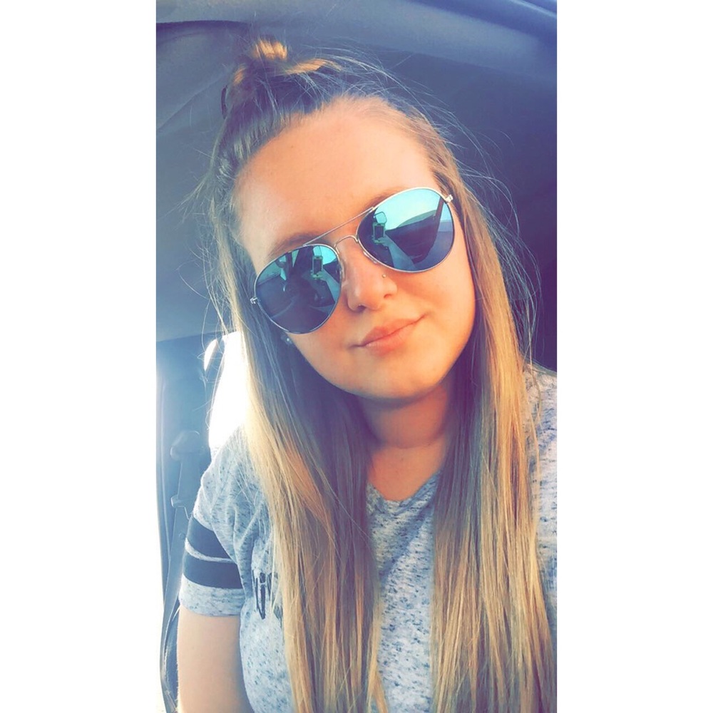 Meet your Posher, Kelcie